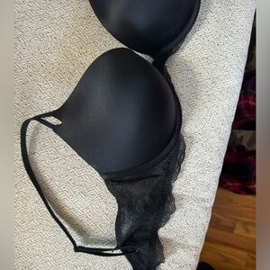 Victoria’s Secret very sexy push up lace bra
